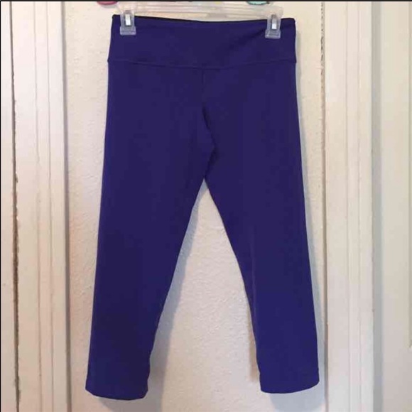 Lululemon Reversible Capri Pants - Picture 2 of 3